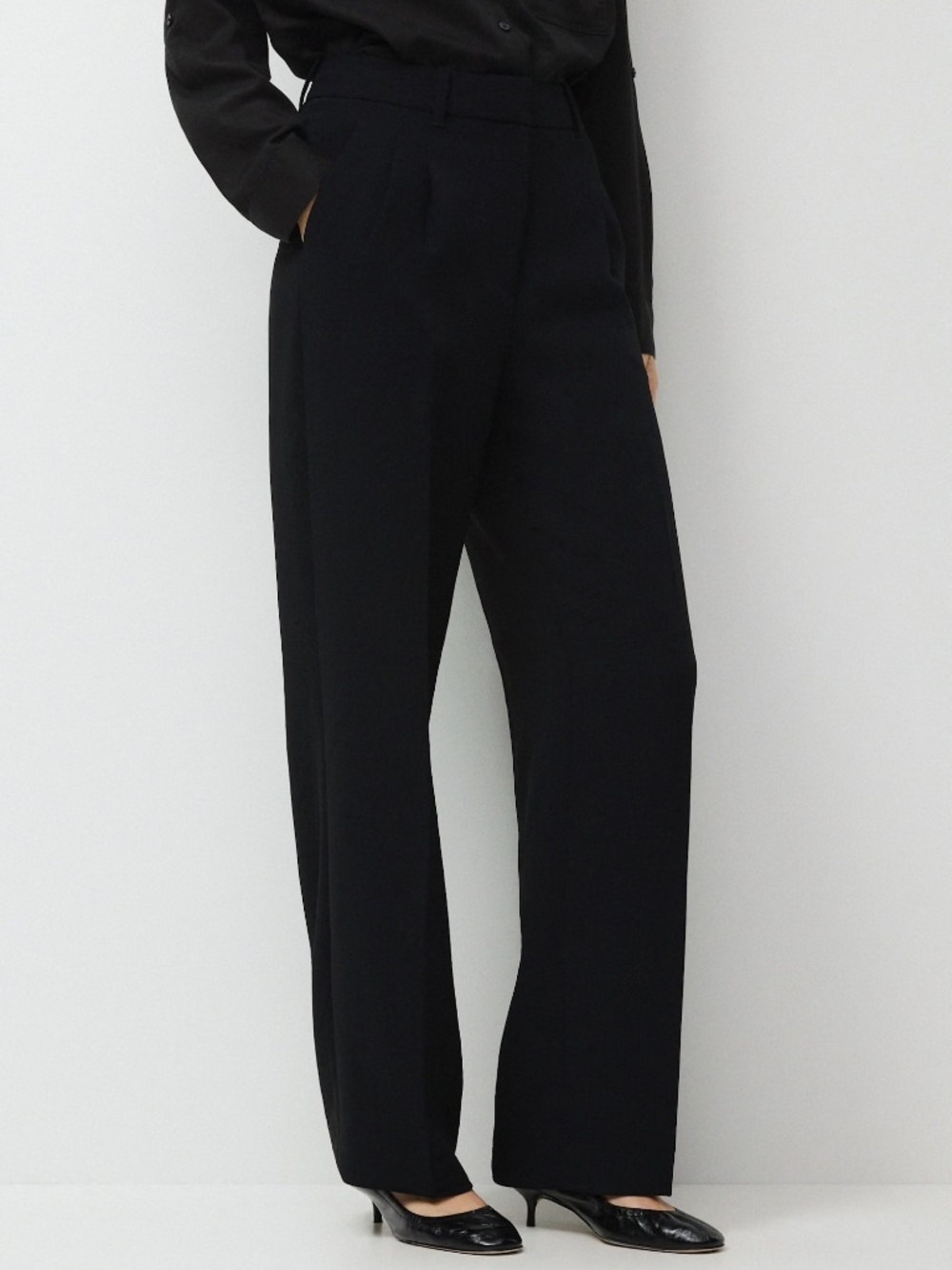 Aritzia Effortless Pants Crepette
